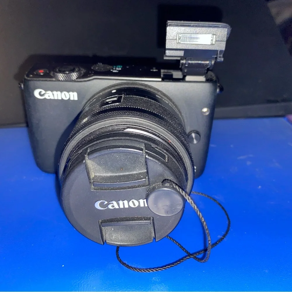 Canon EOS M10 Black Mirrorless Camera